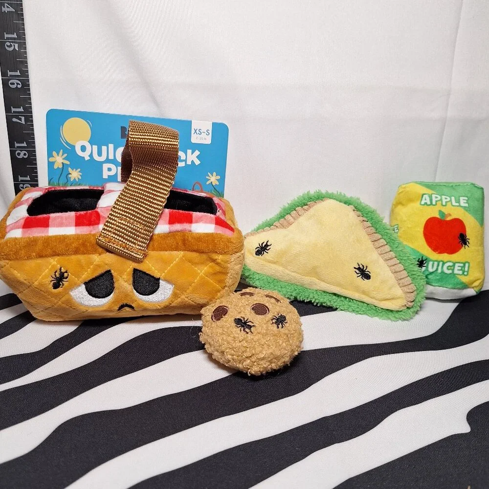 NWT Bark Quick Lick Picnic Dog Toy XS-S